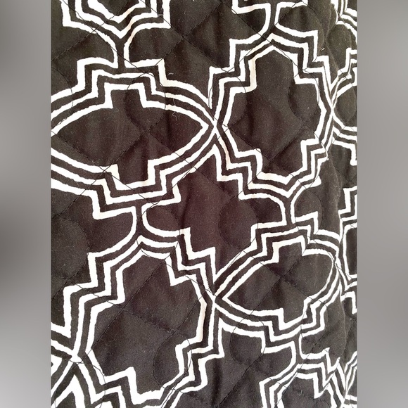 BUCKHEAD BETTIES Full Length Quilted Travel Garment Bag Black White Geometric - Picture 6 of 14